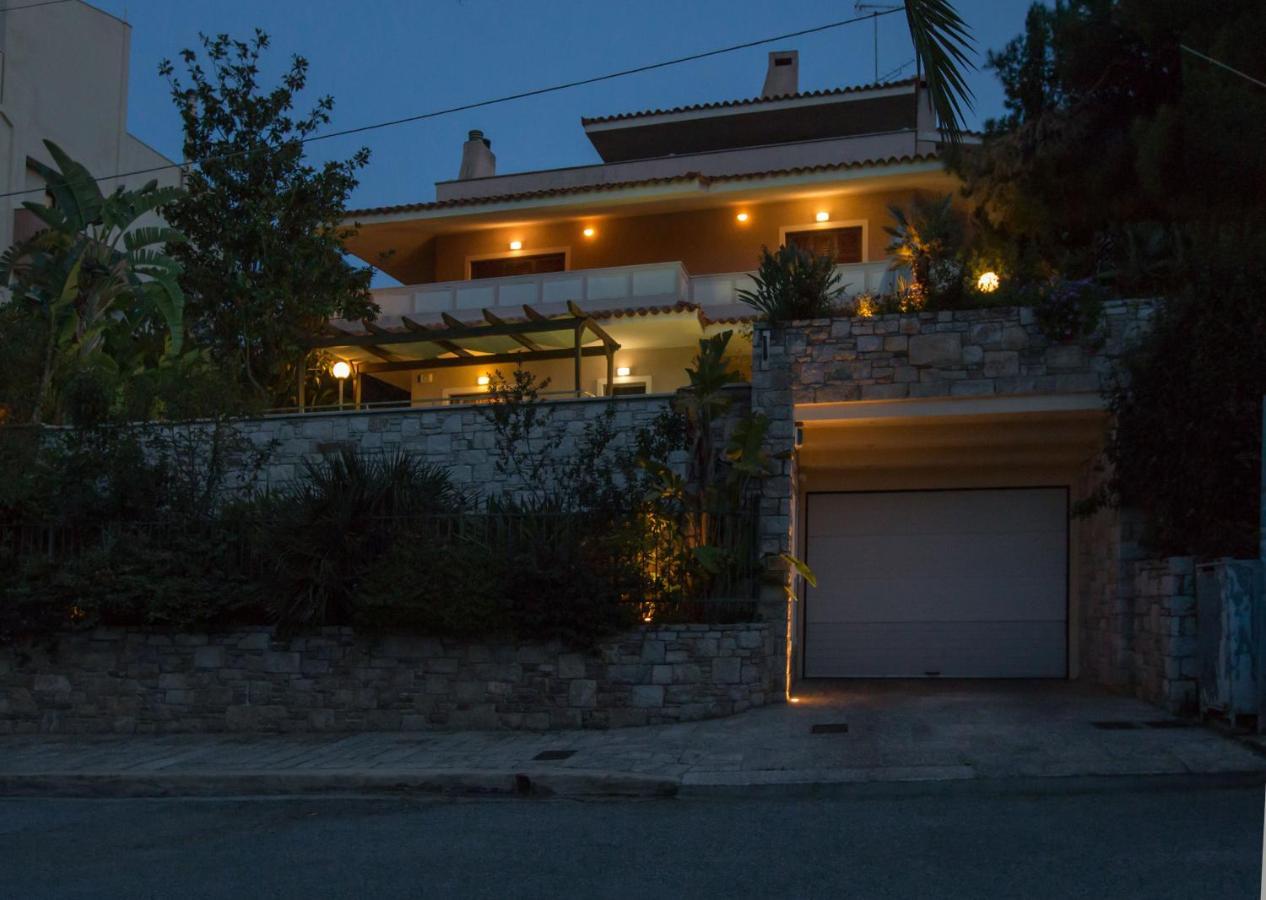 Exceptional Villa In Voula Near The Sea アテネ エクステリア 写真