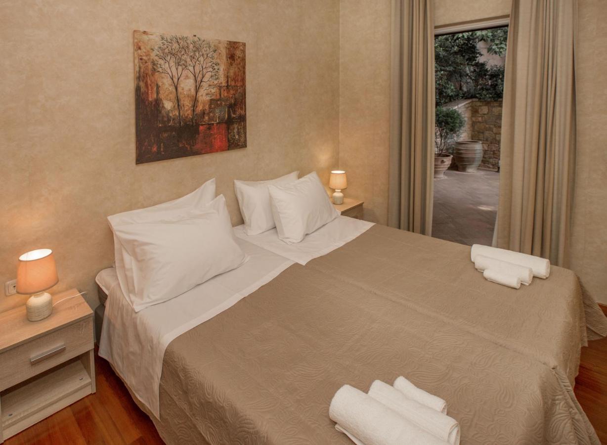 Exceptional Villa In Voula Near The Sea アテネ エクステリア 写真