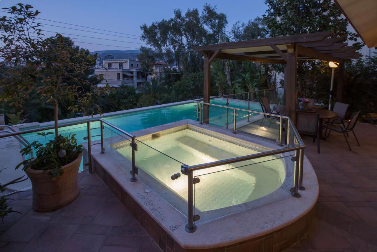 Exceptional Villa In Voula Near The Sea アテネ エクステリア 写真