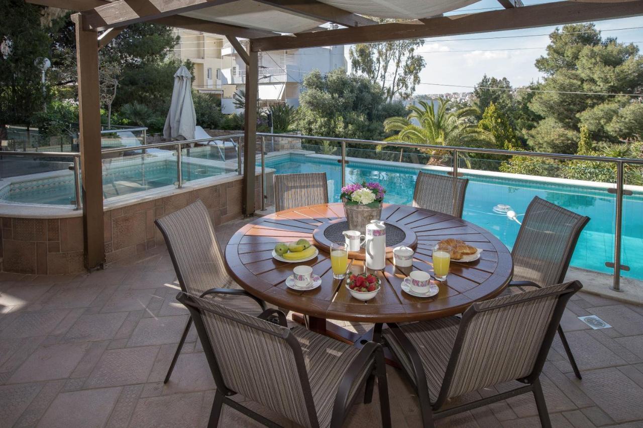Exceptional Villa In Voula Near The Sea アテネ エクステリア 写真
