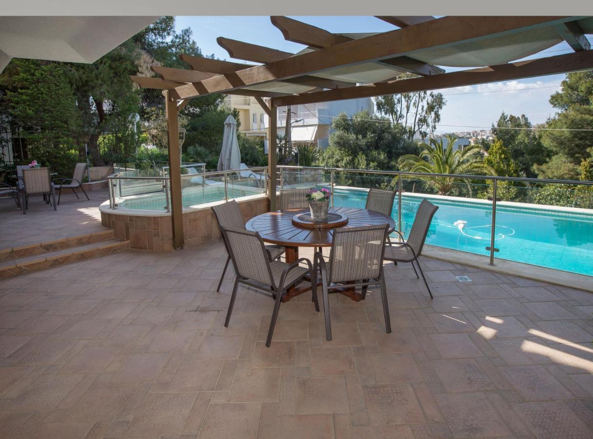 Exceptional Villa In Voula Near The Sea アテネ エクステリア 写真