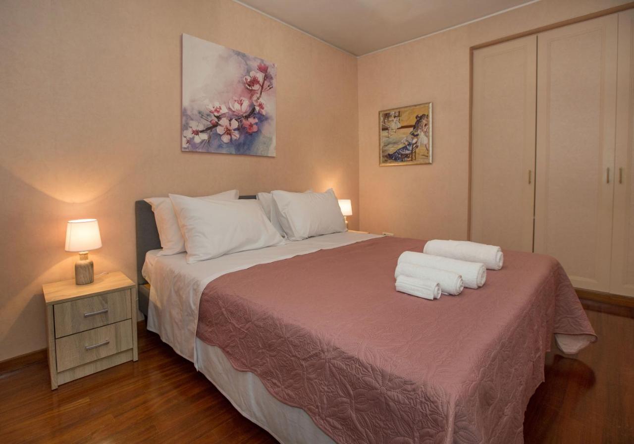 Exceptional Villa In Voula Near The Sea アテネ エクステリア 写真