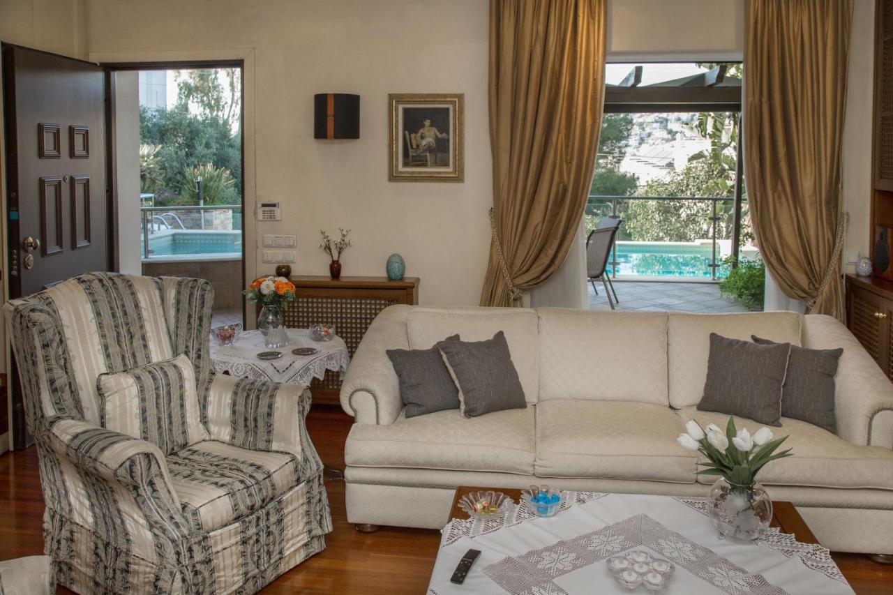 Exceptional Villa In Voula Near The Sea アテネ エクステリア 写真